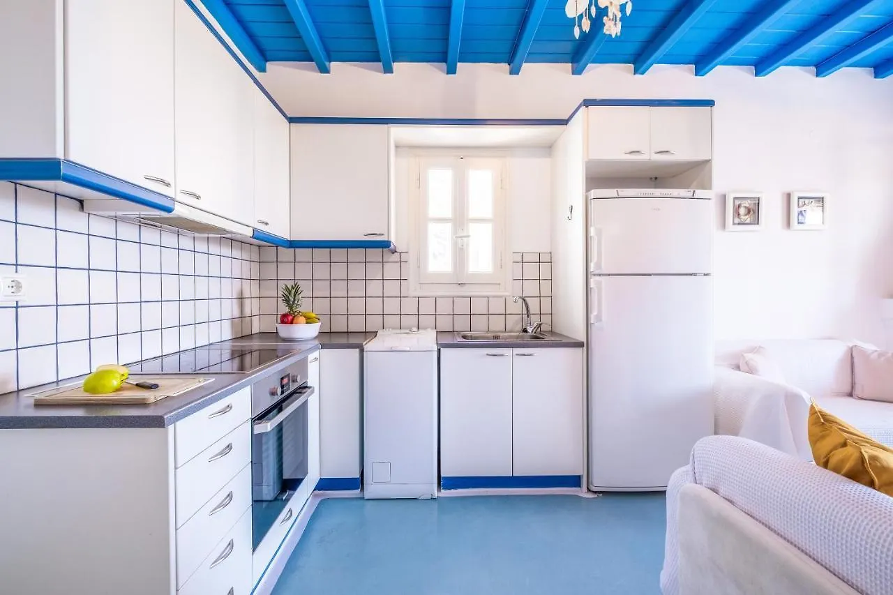 Sunny Getaway In Lia Mykonos Villa Kalafati