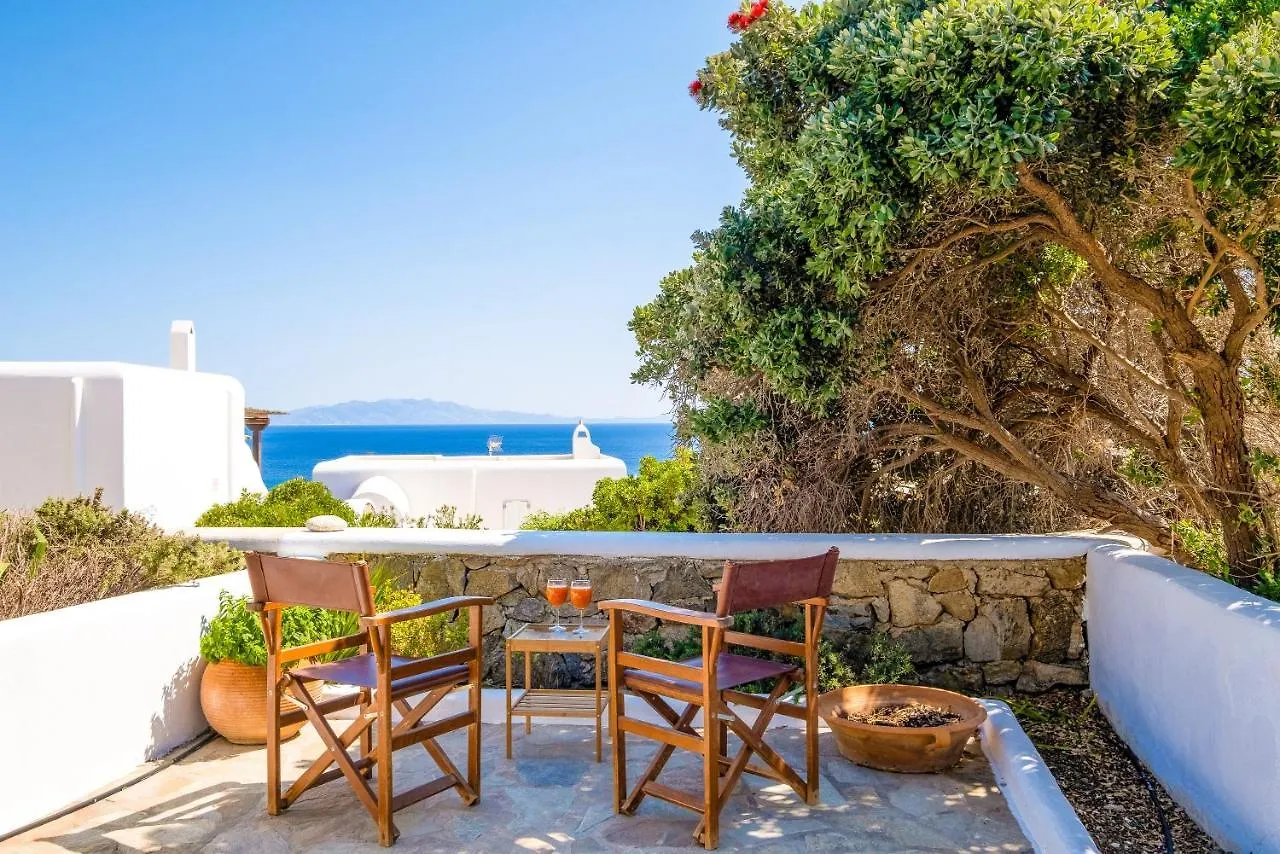 Sunny Getaway In Lia Mykonos Villa Kalafati
